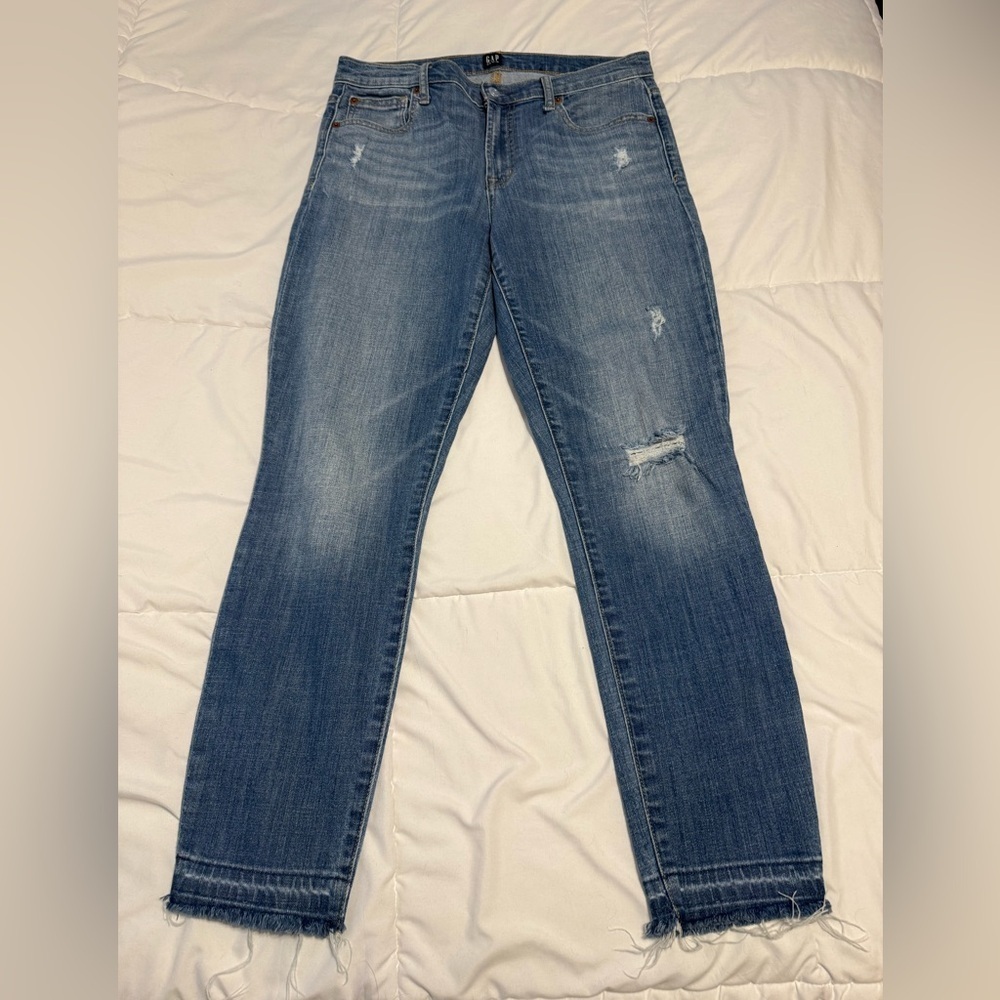 GAP Women's Straight Leg Blue Jeans